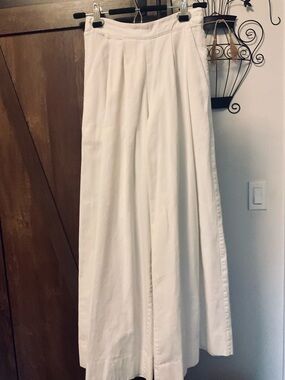 Katie Kime White Wide Leg Cropped Pants  with pockets .